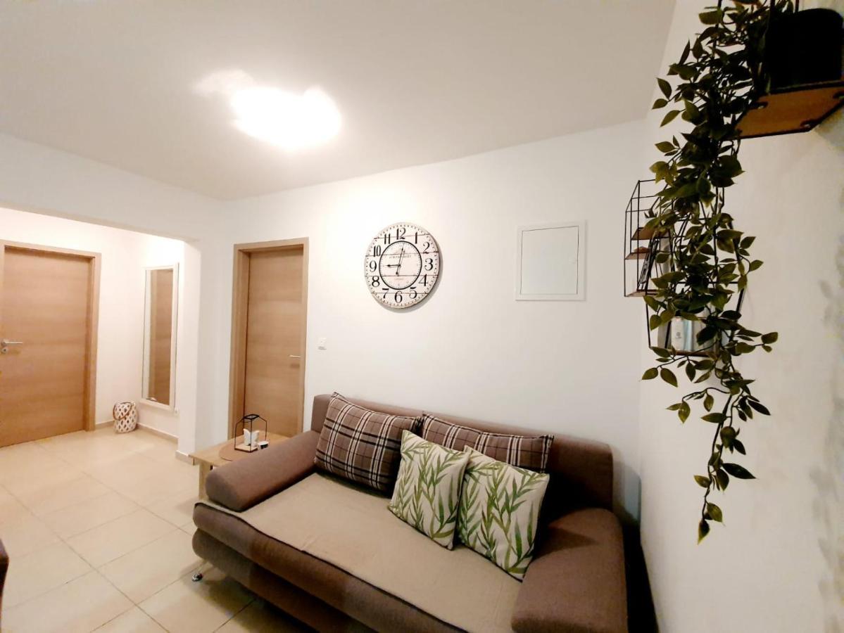 Apartmani Sara Bibinje Exterior foto