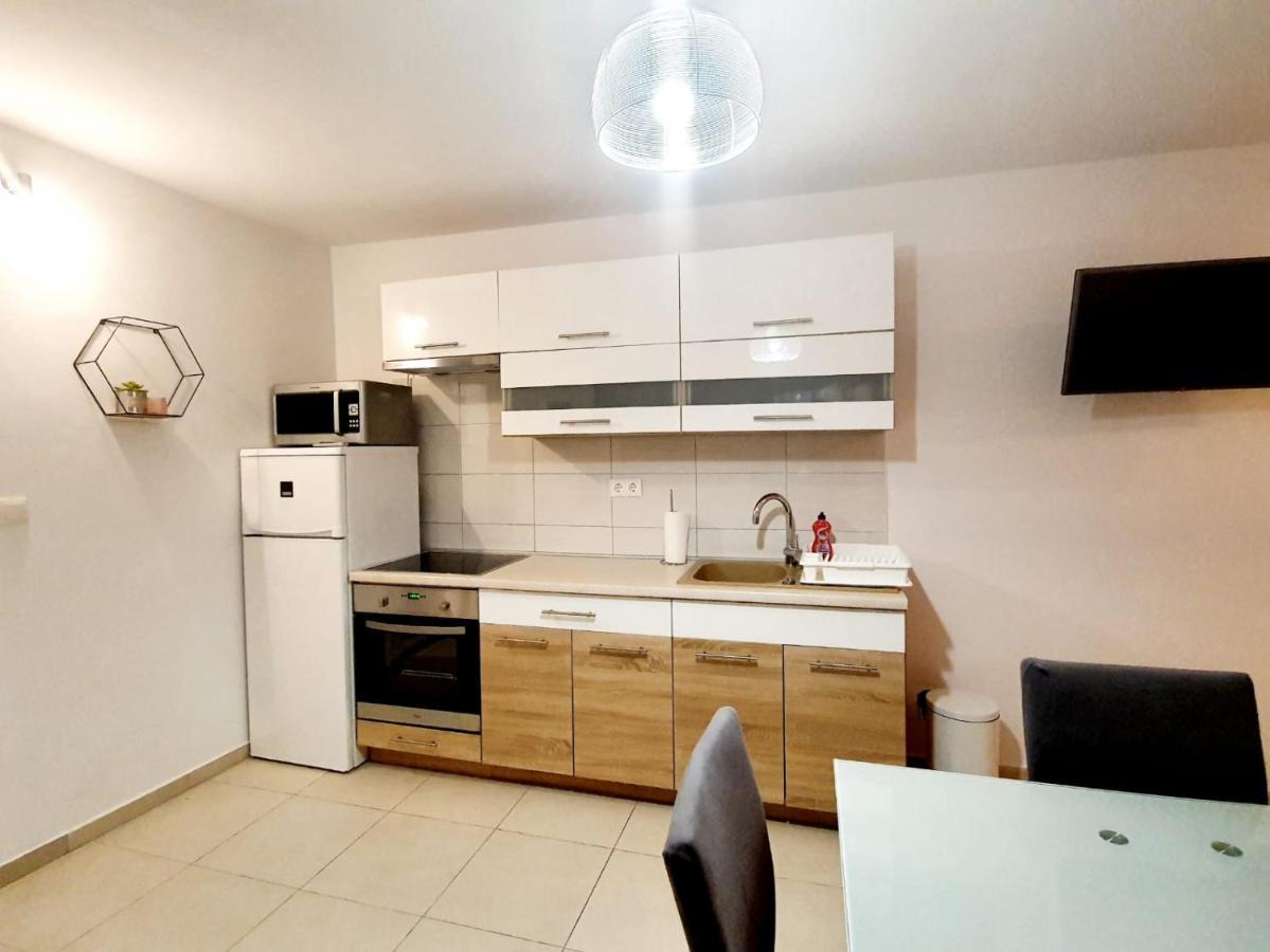 Apartmani Sara Bibinje Exterior foto