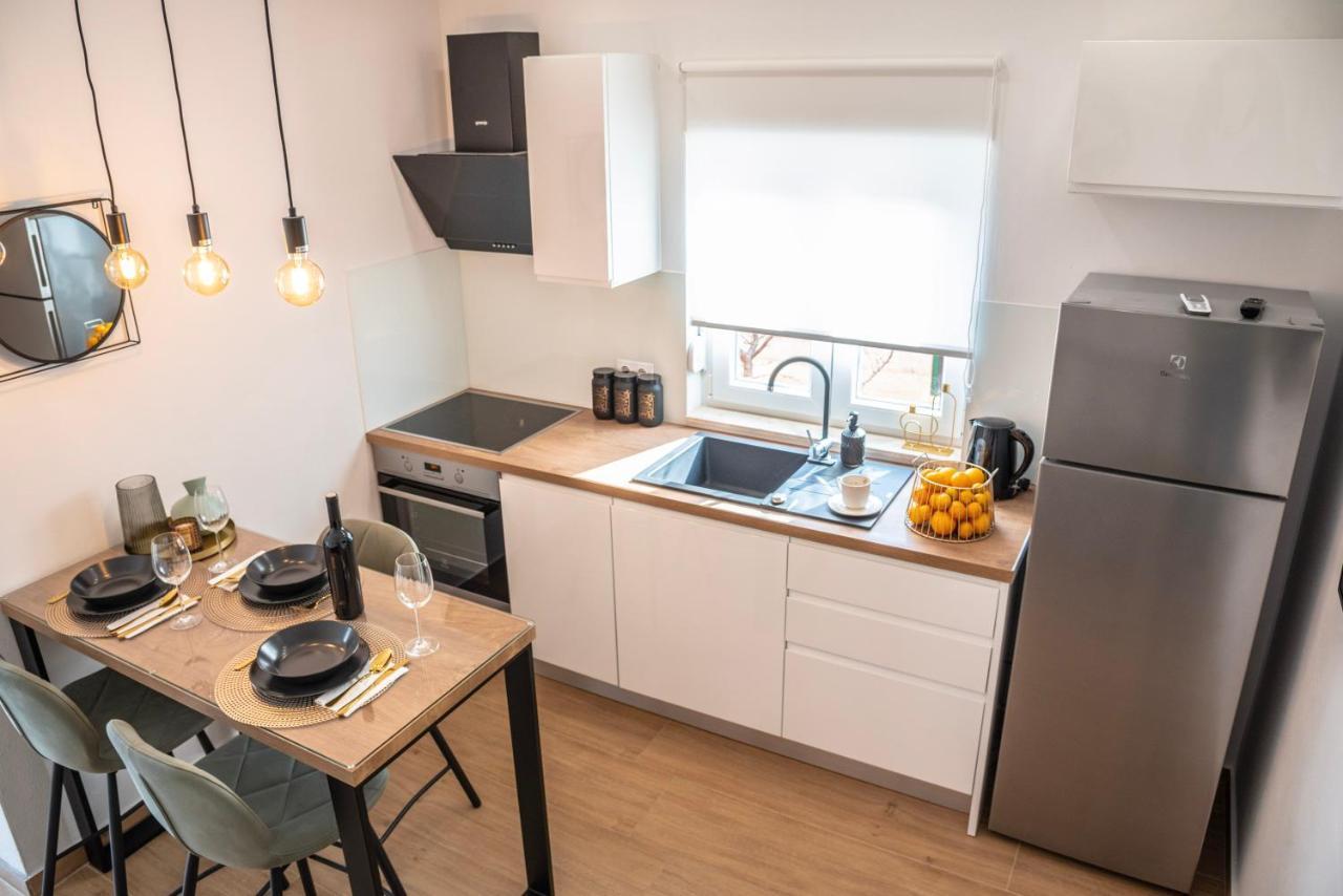 Apartmani Sara Bibinje Exterior foto