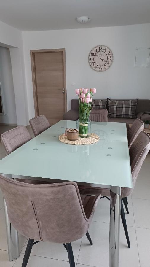 Apartmani Sara Bibinje Exterior foto